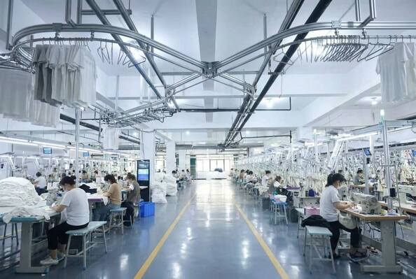 Guangzhou Odin Apparel Co., Ltd.， línea de producción del fabricante