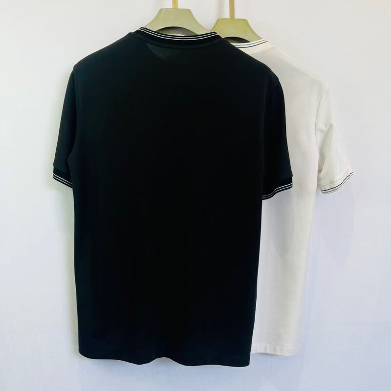 Logotipo masculino - Camisa de polo bordada.