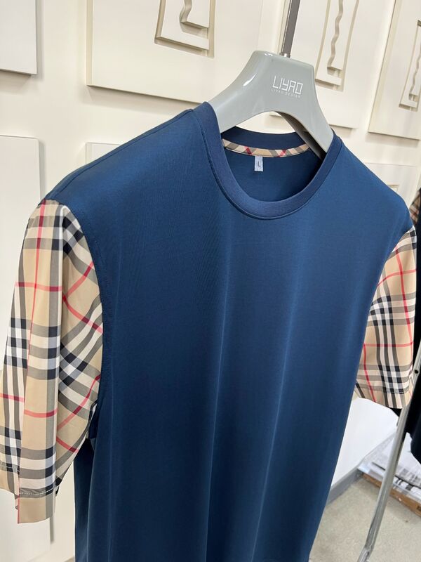 T-shirts de moda para hombres con mangas icónicas de cuadros, cuello de equipo regular, algodón de alta calidad